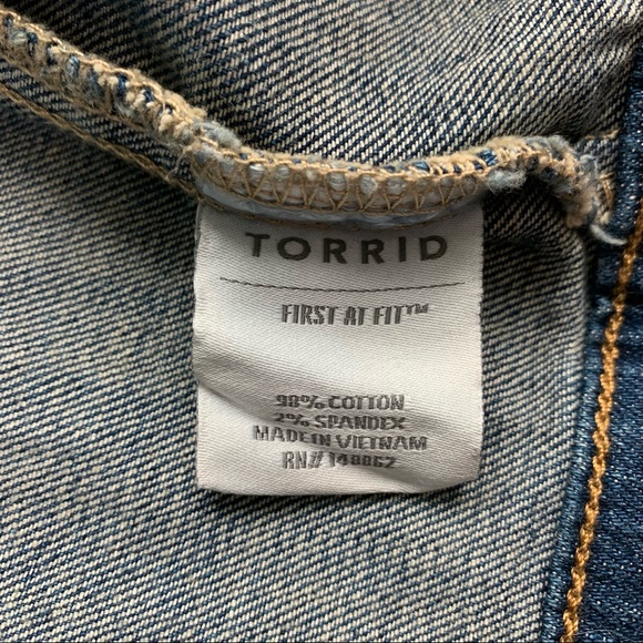 Torrid dark wash denim trucker jacket NWT size 5x - Picture 6 of 8